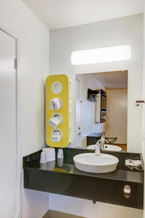Motel 6-Camarillo, CA image 11